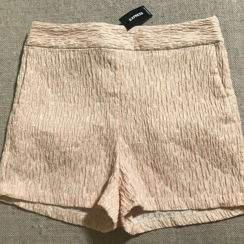 Express‎ Womens Beige Textured Shorts Sz 6R NWT